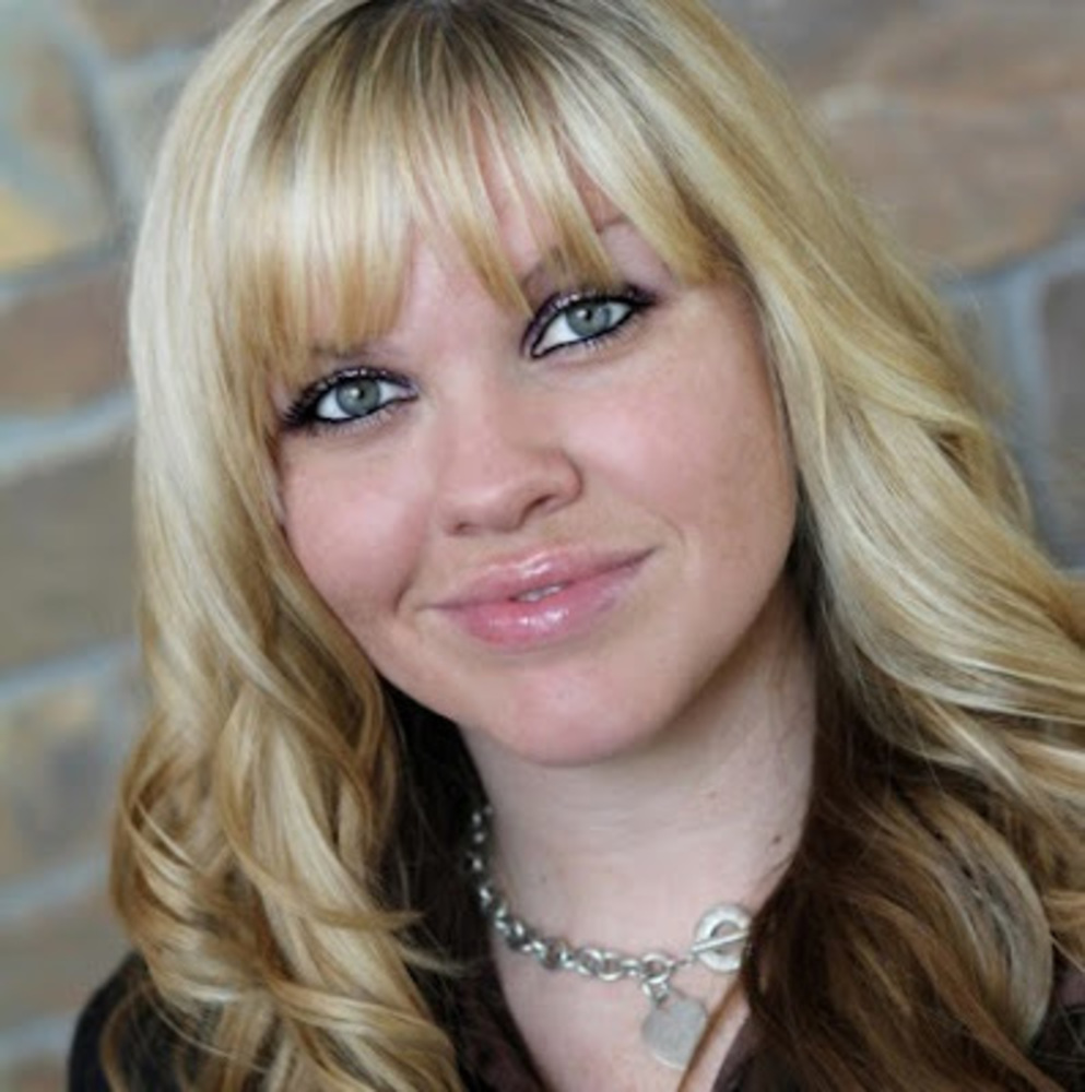 Meet your Posher, Alexandra